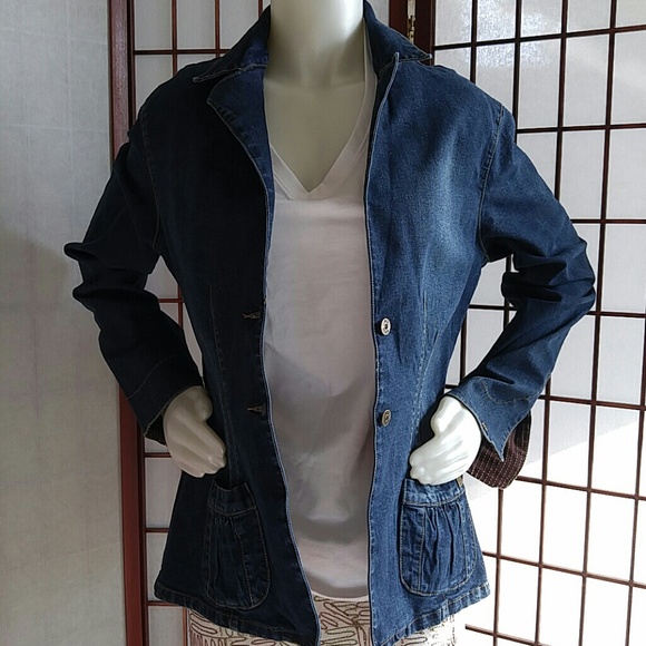 Jacket - Picture 1 of 8